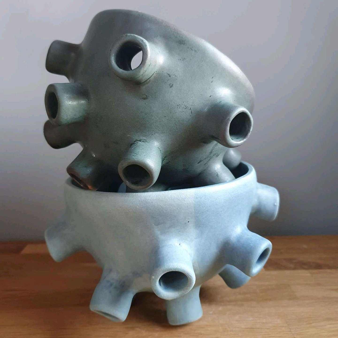 Born from experimentation and creativity - these unique ceramic forms are a playful exploration of shapes and textures. Each one has its own personality 🤍

What do they remind you of?

#handcraftedceramics #artisticexploration