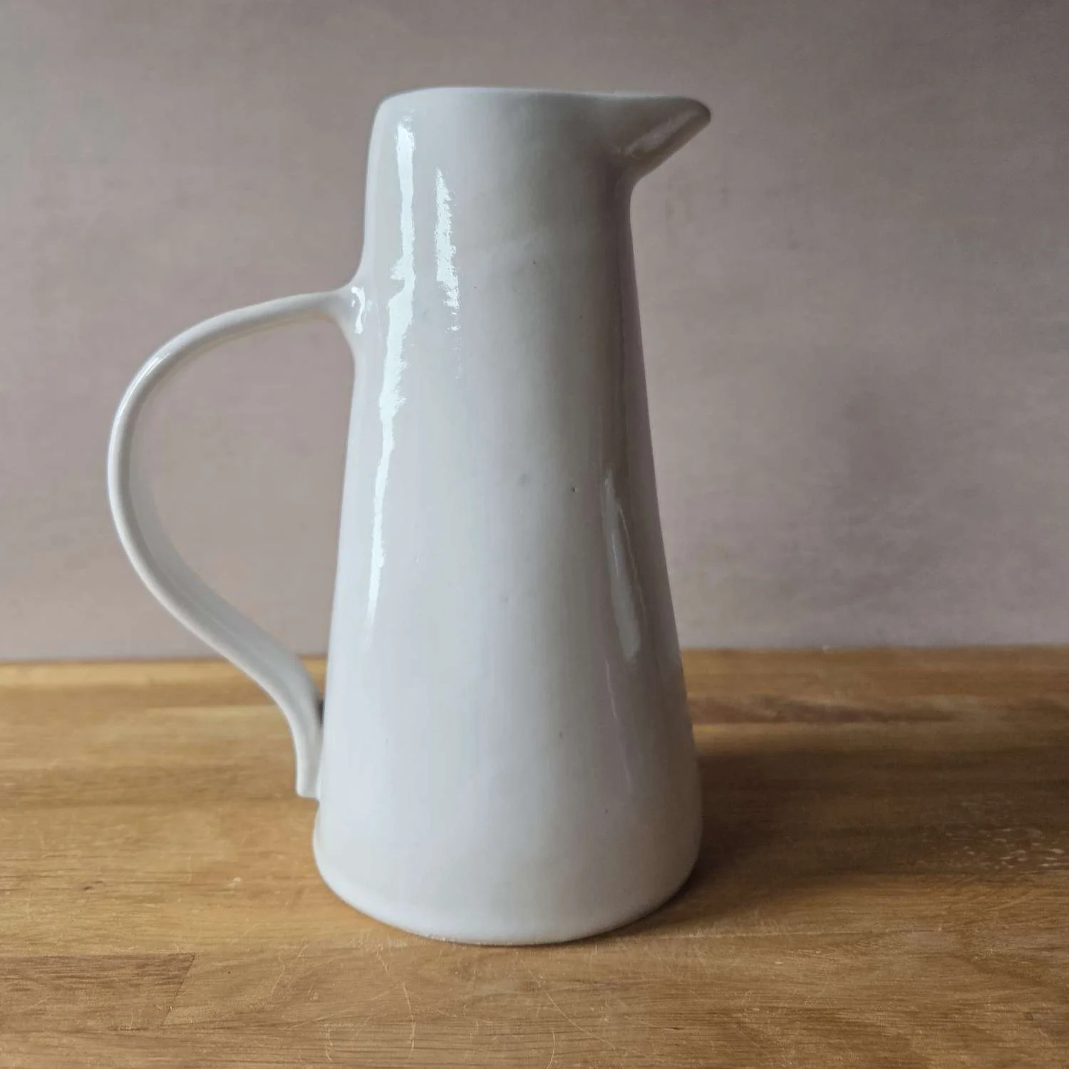 white jug 2.jpg