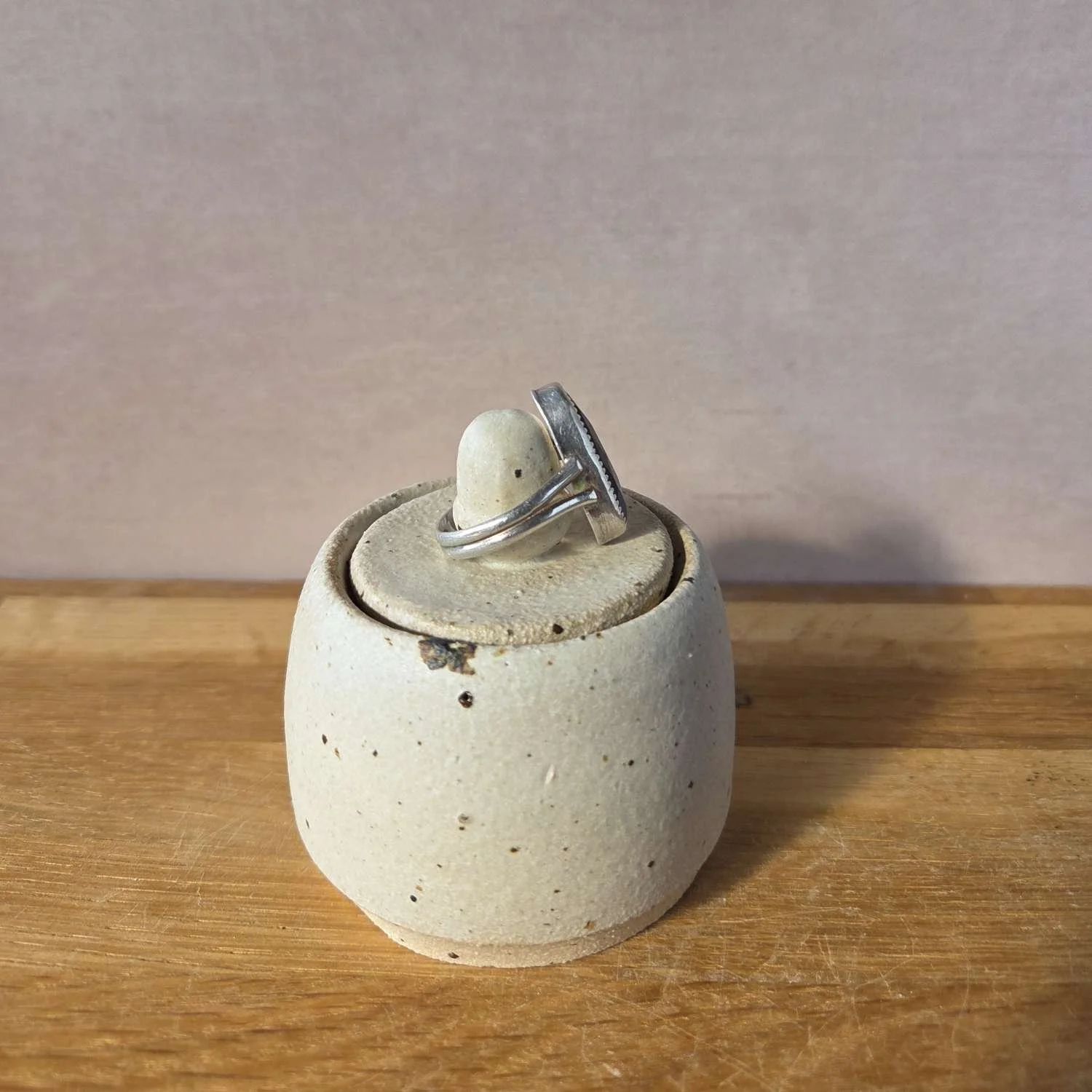 Small Storage pot with Acorn feature - Gift Idea