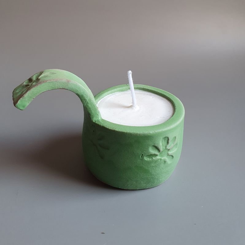 green tealights.jpeg