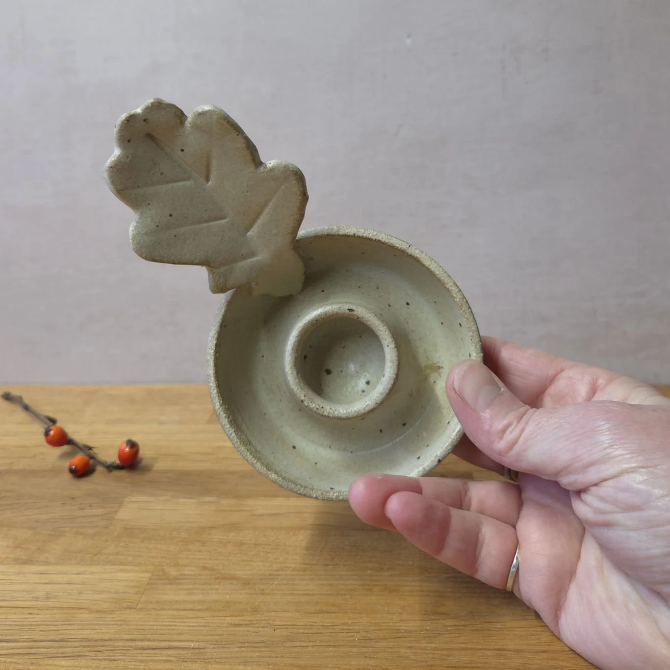 leafy candle holder.jpg