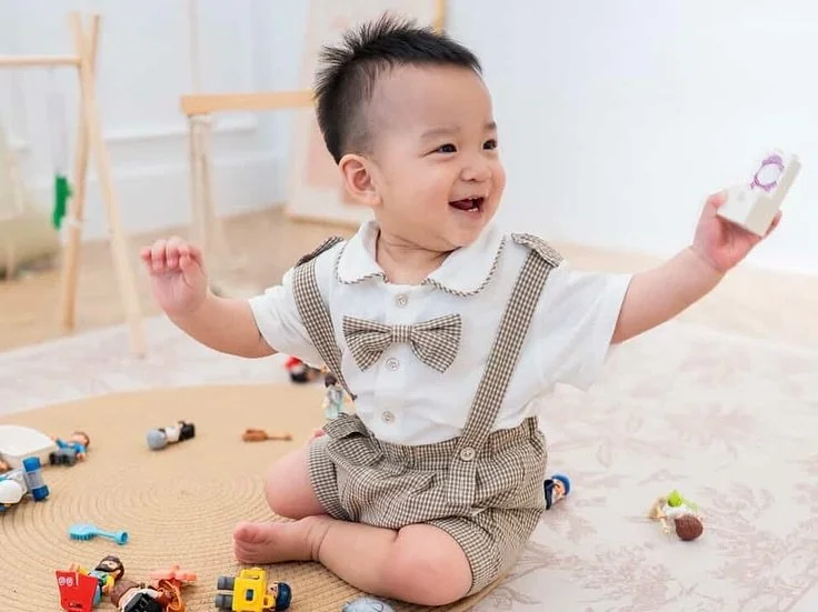 ♡ twins baby 

這天的法式人字紋區 
來了可愛的龍鳳胎小壽星

happy birthday 1 🎂

樂高抓周也太可愛了吧（開眼界）

📷 @pudding14995 

🪄 

𝘓𝘶𝘮𝘪 𝘴𝘵𝘶𝘪𝘥𝘰  板橋實景攝影棚
商業拍攝 | 活動場地 | 空間租借 | 母嬰友善

私訊敲敲檔期📨

#lumistudio #新北攝影棚#板橋攝影棚#攝影棚租借#空間租借#活動場地 #人像拍攝#全家福攝影 #小孩攝影 #週歲寫真 #抓周場地 #抓周 #抓周派對 
