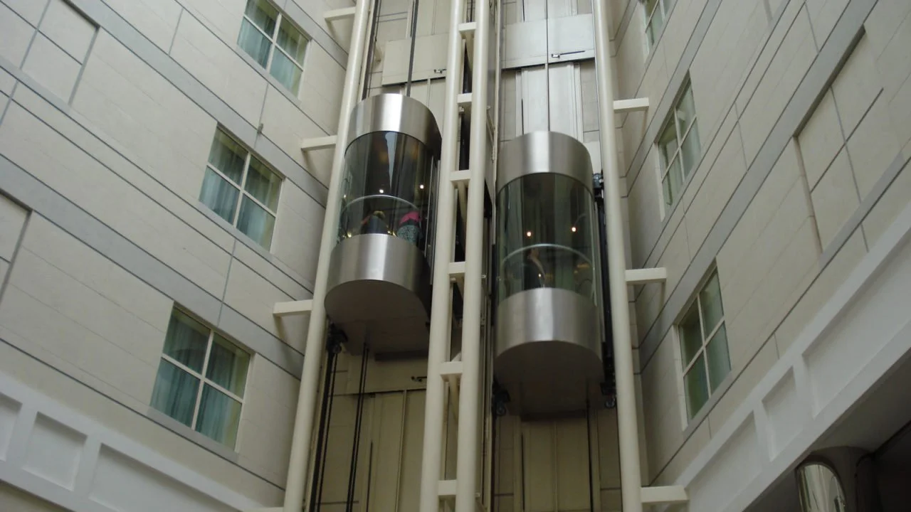 lift-hilton-1280x720.jpg