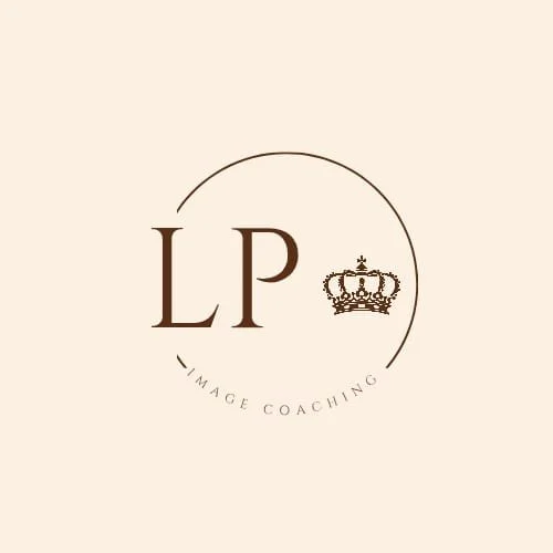 Logotipo con las letras L y P, una corona y el texto 'Image Coaching' en el centro.