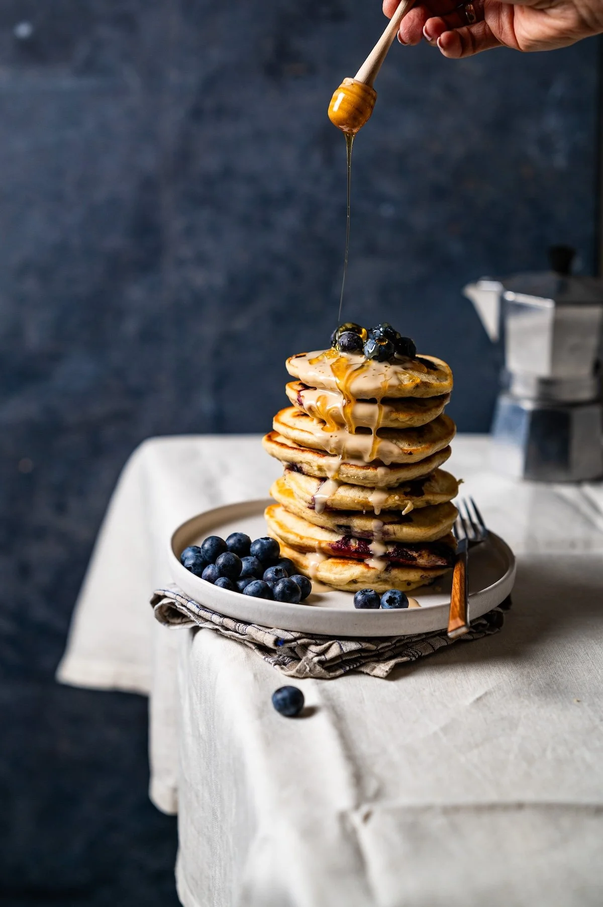 Bananen Pancakes mit Heidelbeeren.jpg