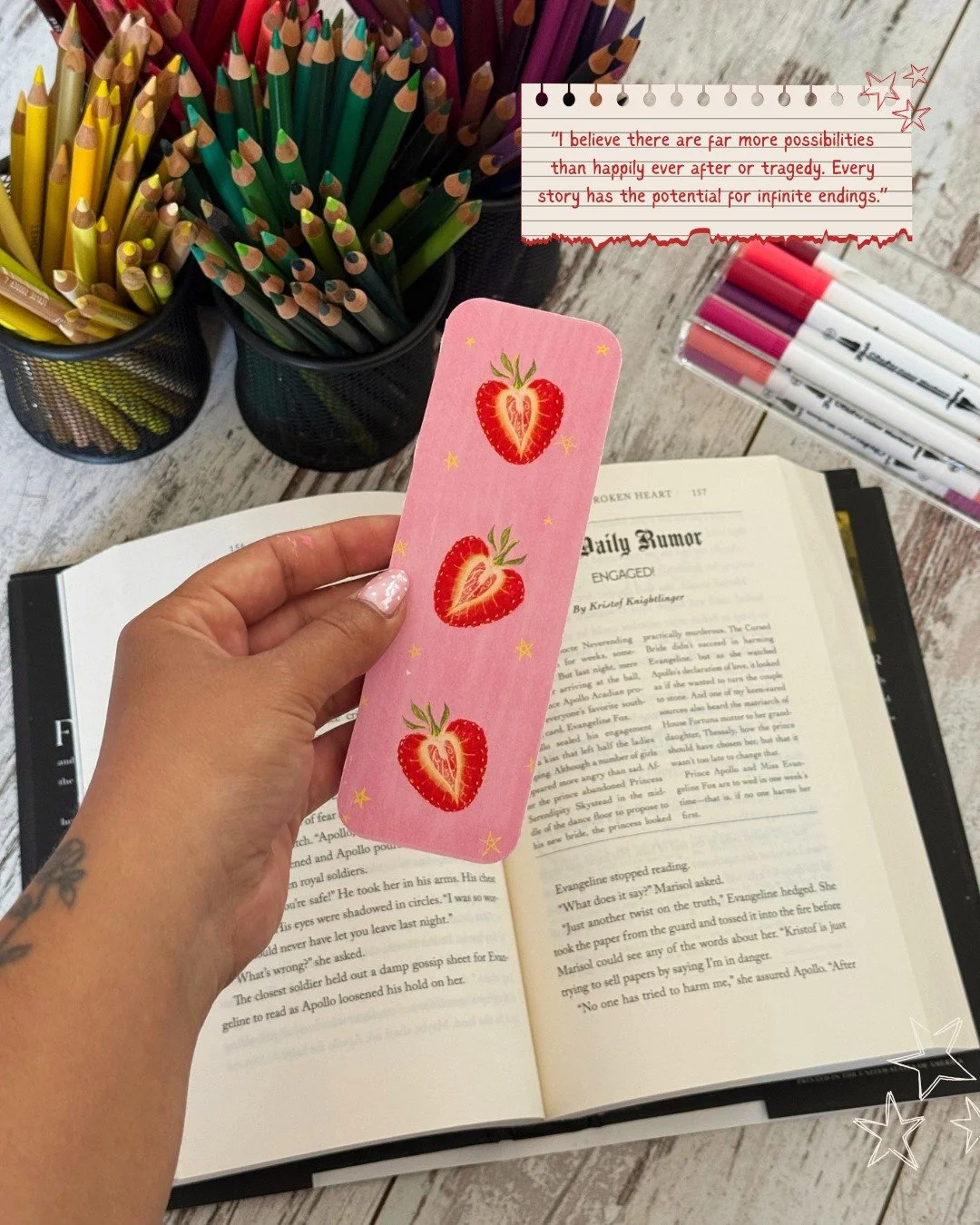 Un peu de lecture, un peu de dessin et beaucoup de rose🍓📖 (devinez ma couleur pr&eacute;f&eacute;r&eacute;e)

j'ai fait mes propres marque-pages parce que &ccedil;a me permet d&rsquo;y mettre toutes les couleurs, motifs et petits d&eacute;tails que