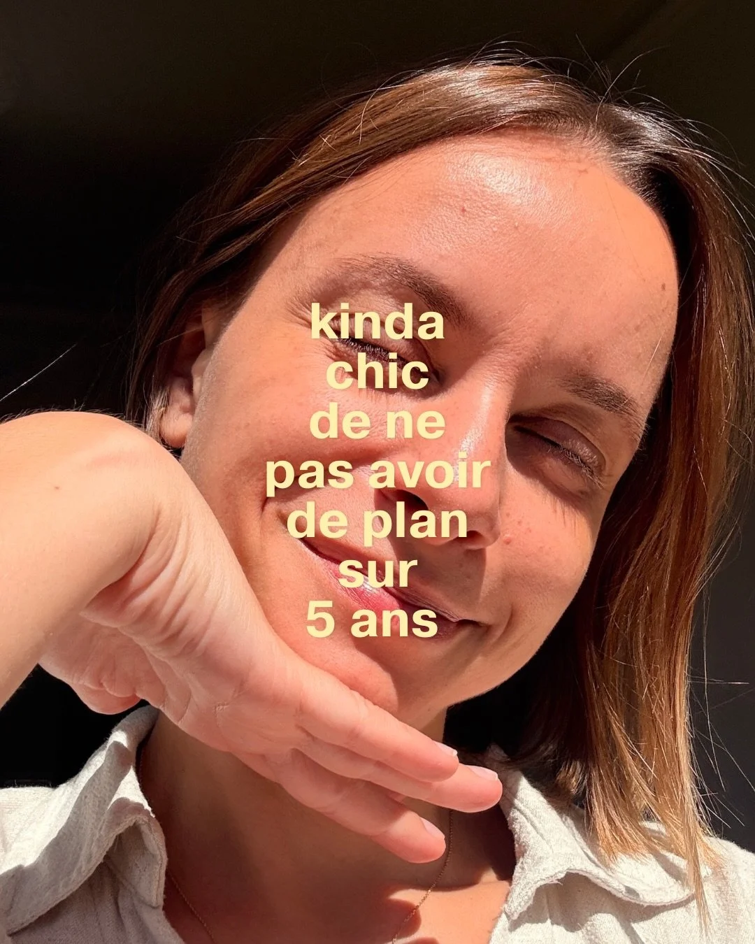 Les choses que je trouve (kinda) chic ✨

Version : prendre 20 minutes pour peindre un jour et y &ecirc;tre encore 3 ans plus tard 👩🏼&zwj;🎨 

Chaque slide m&eacute;riterait sa propre dissertation en trois partie. J&rsquo;y reviendrai 🩵 En attendan