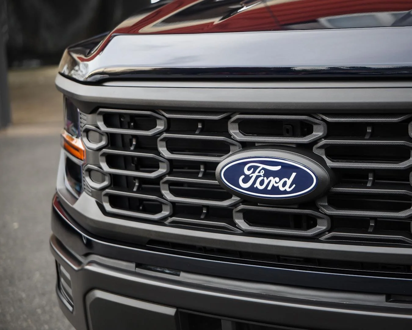 Too bad the sun decided to hide when finishing up this coating.. This Antimatter Blue Metallic really shimmers in the sun!

📱 (484)-358-5027
📧 Sitback@Horizonshine.us
🌐 www.horizonshine.us
📌 308 Industrial Dr. Nazareth, PA 18064

#lehighvalley #d