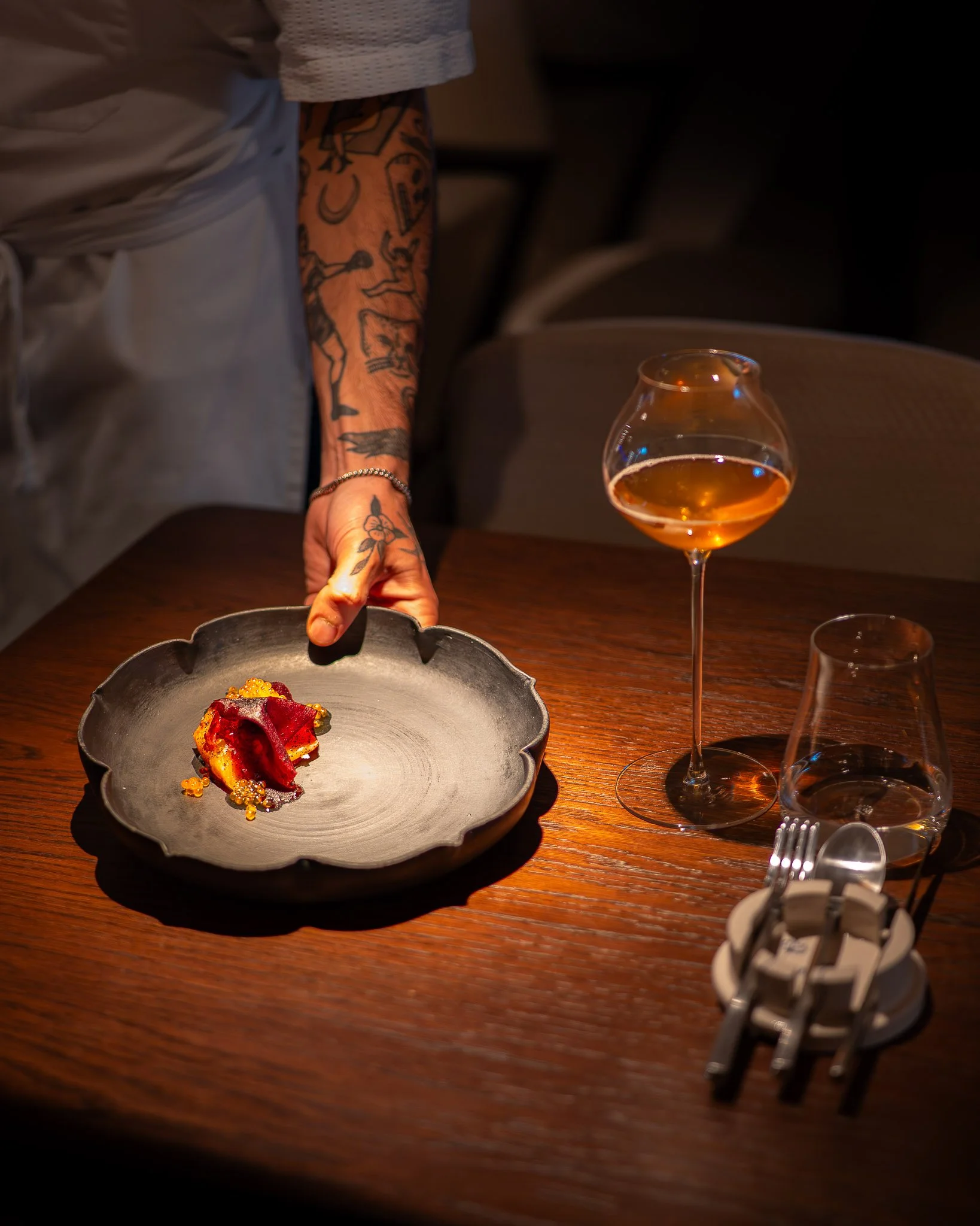 De signature dish van George Kataras, sterrenchef bij Michelinrestaurant CUE als voorproefje op het Roots of 2050 thema van Chefs in het Bos