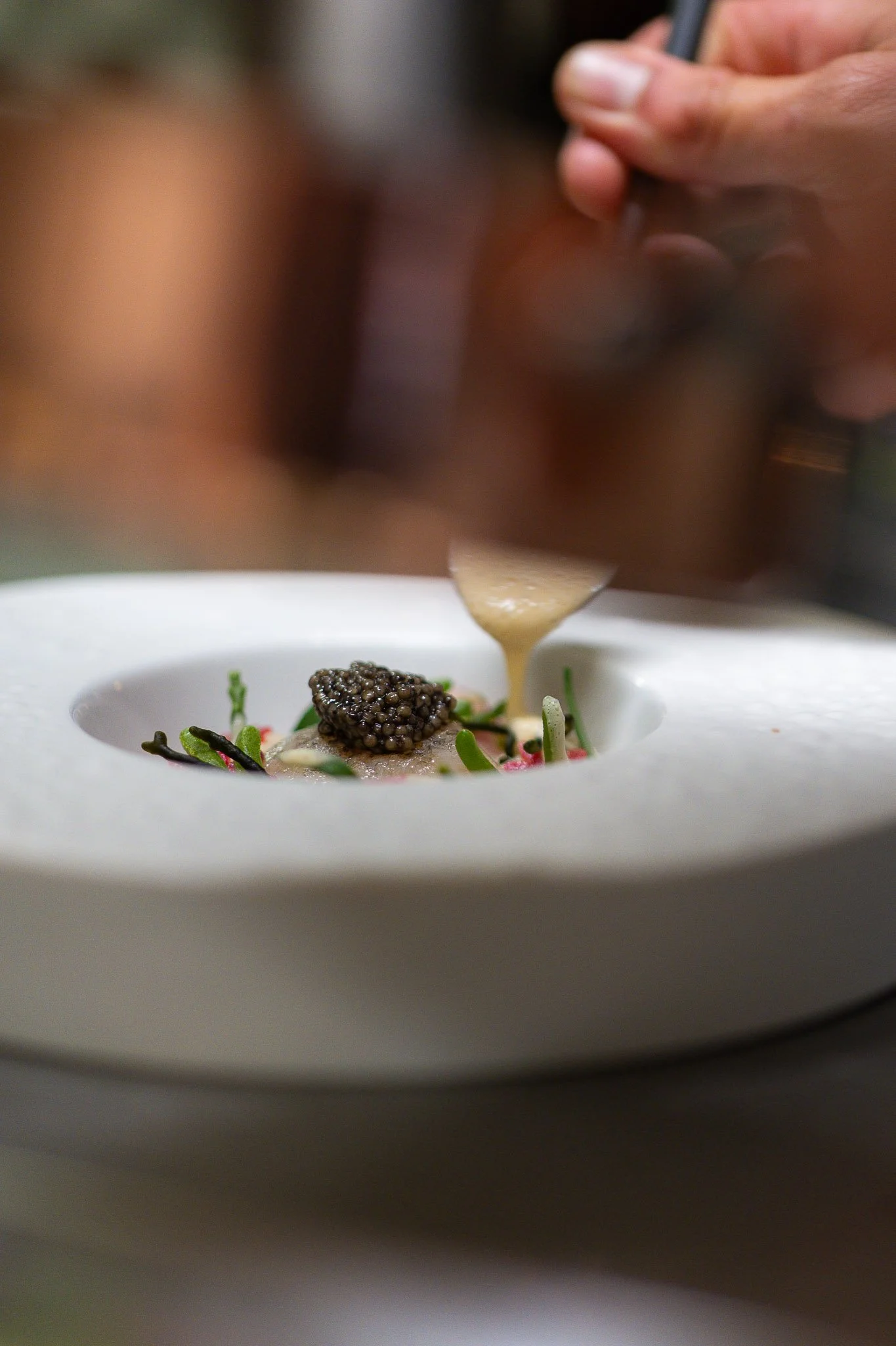 De signature dish van Joey Stinissen, sterrenchef bij Michelinrestaurant Zenith als voorproefje op het Roots of 2050 thema van Chefs in het Bos.