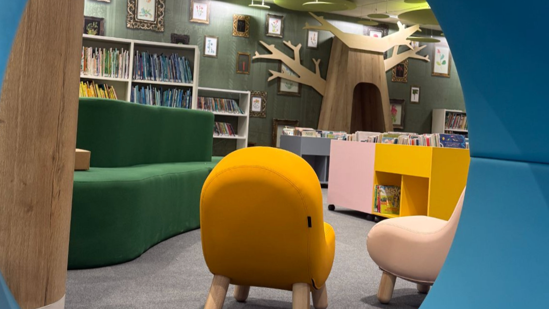 Stories &amp; Rhymes (Clapton)