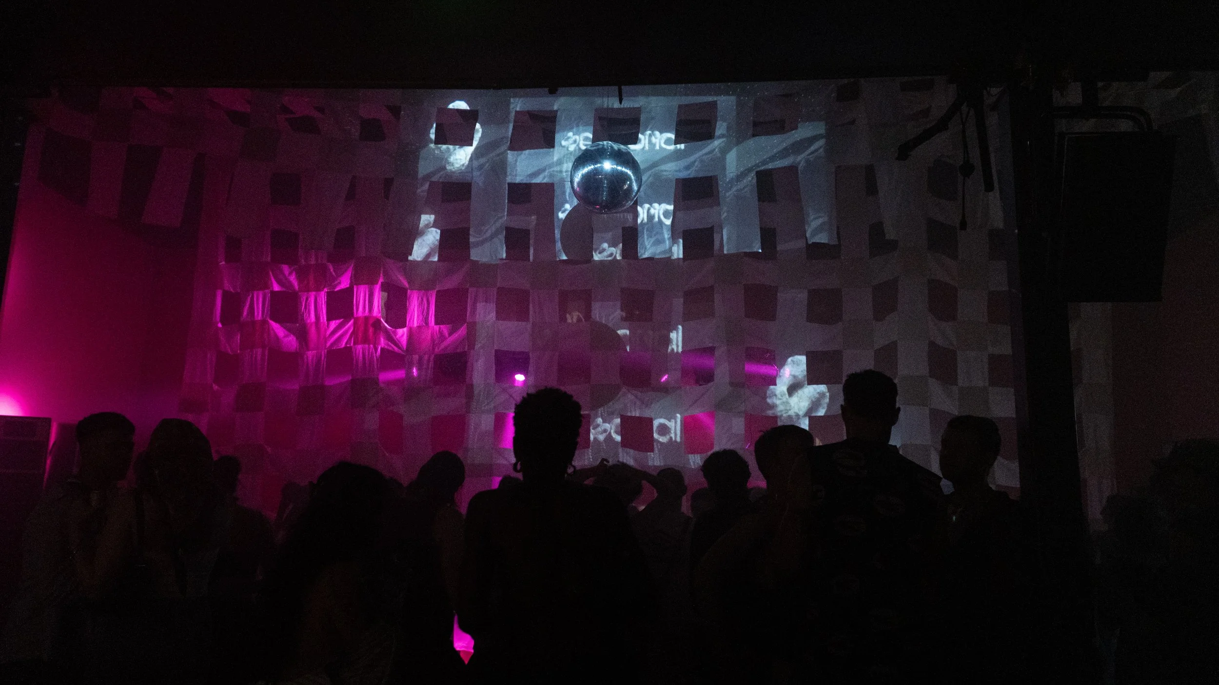 Sensorial light and projection contrast.jpg