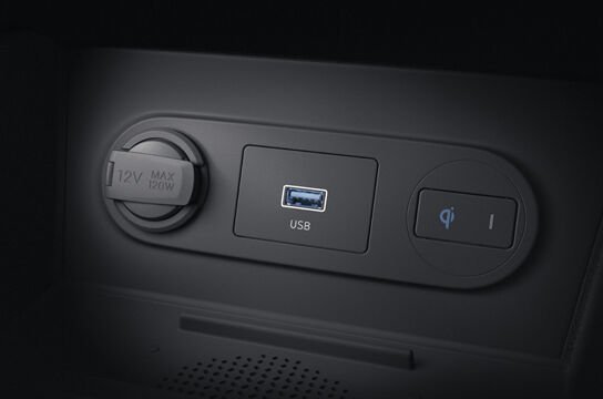 Stargazer Toma de Corriente y Puertos USB