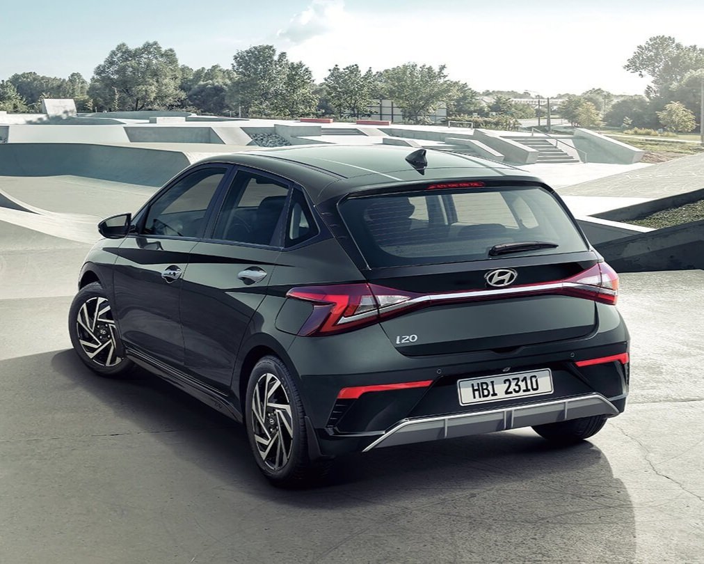 i20 Hatch