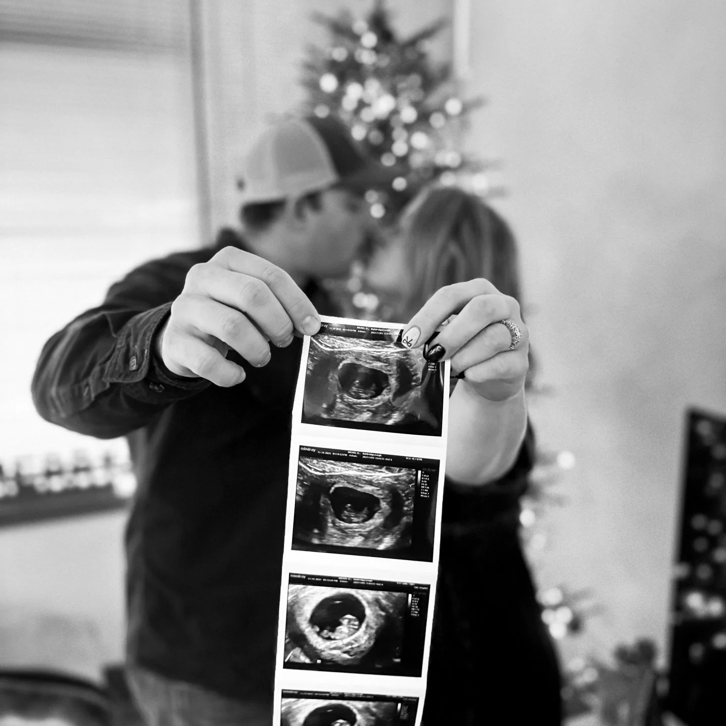 BABY GIRL 💓🌸🍋
.
.
We are over the moon to share that a little Lammon is on the way!! My newest assistant is due in June and our hearts truly couldn&rsquo;t be more excited! I&rsquo;ve hoped and dreamed and prayed for a family my whole life and don