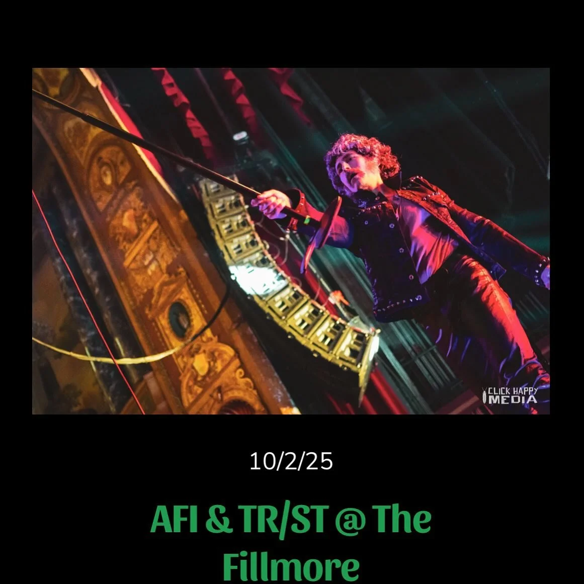 Anyone else still vibing and having a good brain day after seeing @afireinside &amp; @trstonline last night? Heck yeah. 🖤 new post up!
&mdash;
📍 @fillmoredetroit 
📸 @roamingroachphotography 
&mdash;
#afi #afireinside #fillmoredetroit #detroit #roc
