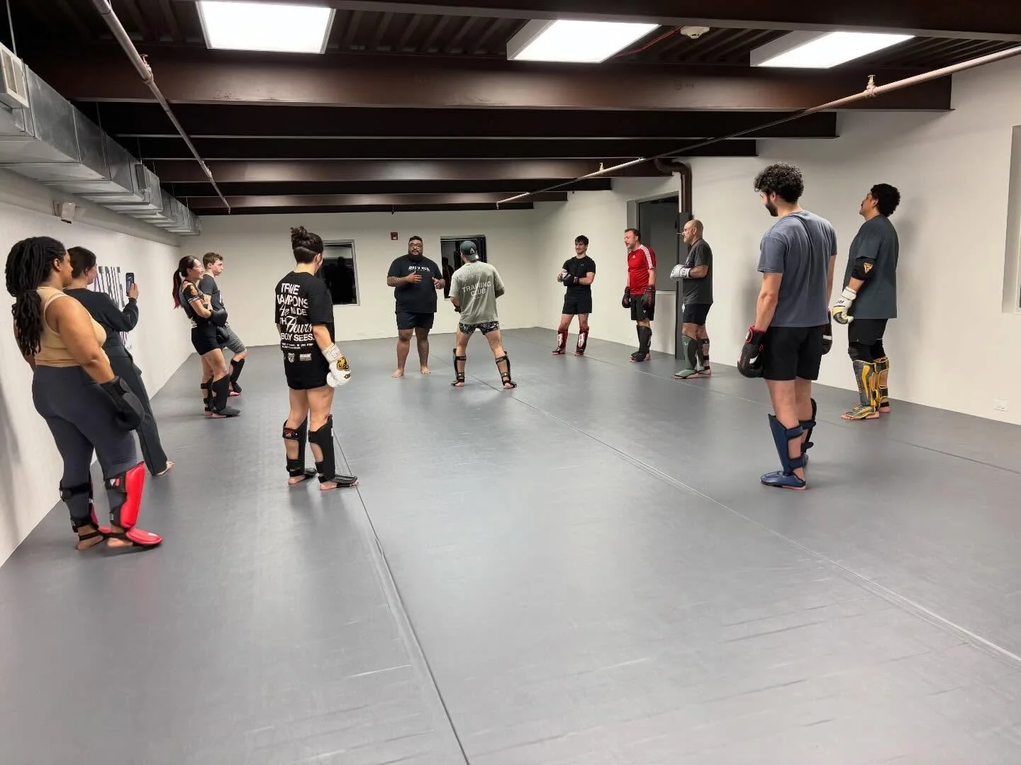 Awesome to have @cmac233 guest teach for our #muaythai #kickboxing class last night 🔥

He brought amazing energy and experience to our mats. Everyone had a great time and learned a lot! 

Thank you, Coach ⭐️

#teamtruestyle #selfdefense #martialarts