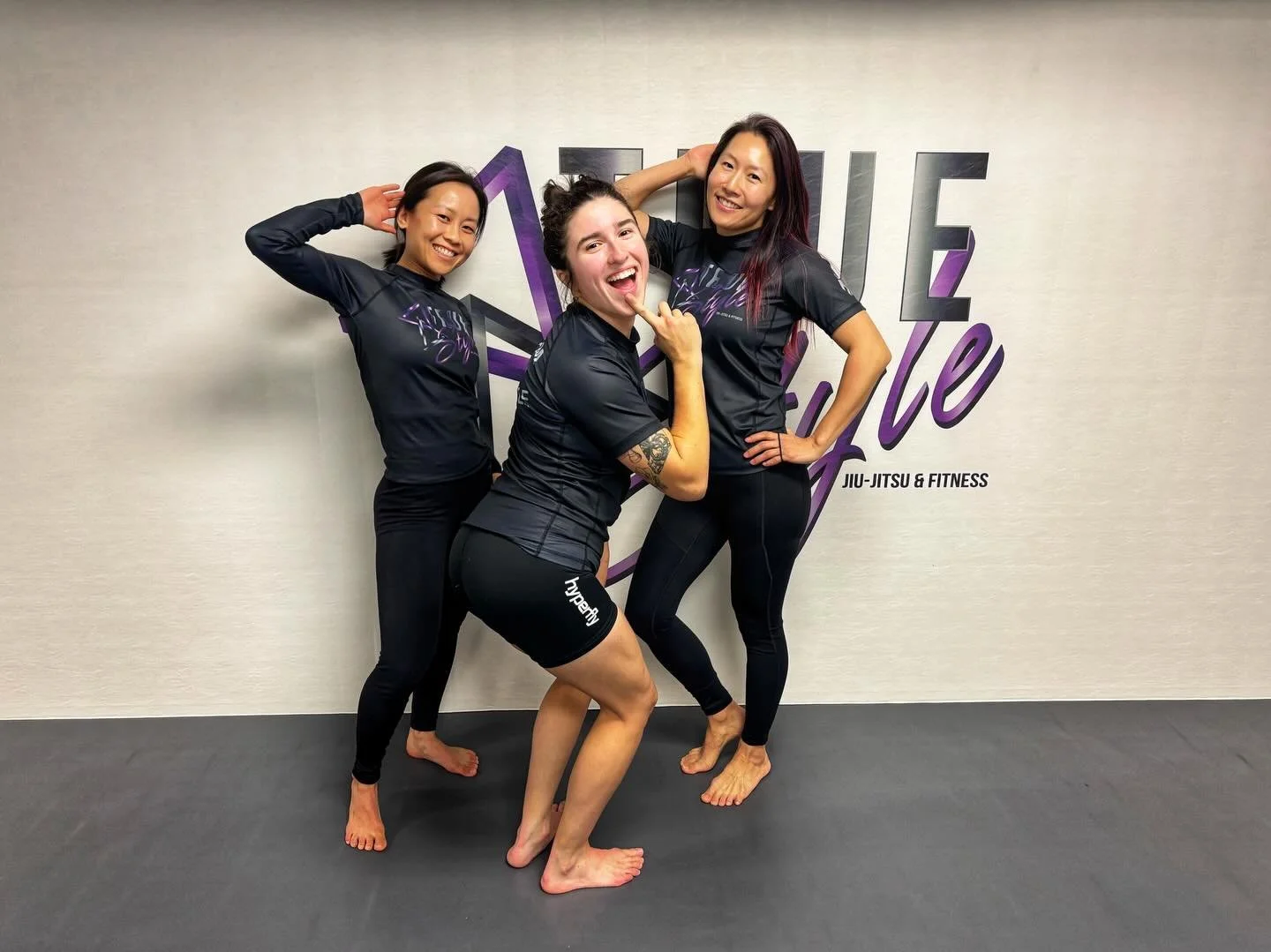 Don&rsquo;t mess with the ladies of @teamtruestyle 🔥

Our very own #charliesangels 🤣

Join us for women&rsquo;s #jiujitsu every Wednesday at 6 pm 😎

First class is always FREE! Bring a friend 😉

#strongwomen #womensbjj #womenempoweringwomen