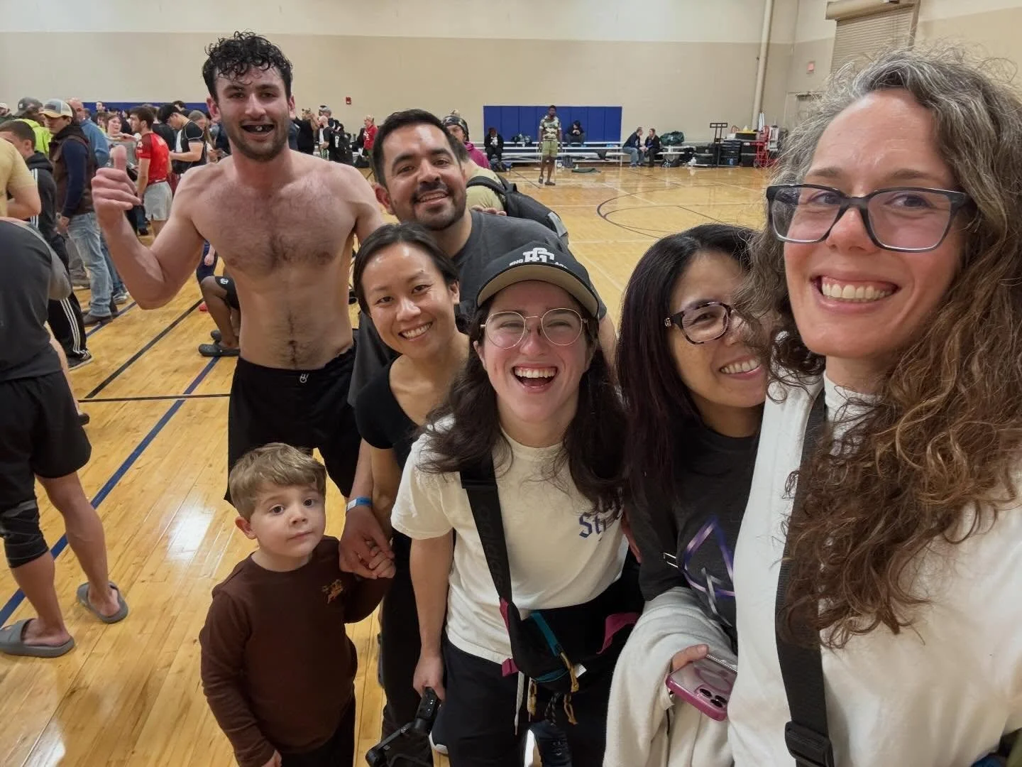 Awesome @teamtruestyle support for Tal, our very first competitor! He showed up and worked hard through three tough matches, learned a lot and made us all proud! The good times are just getting started ⭐️

#teamtruestyle #serafinbjj #jiujitsu #bjj #n