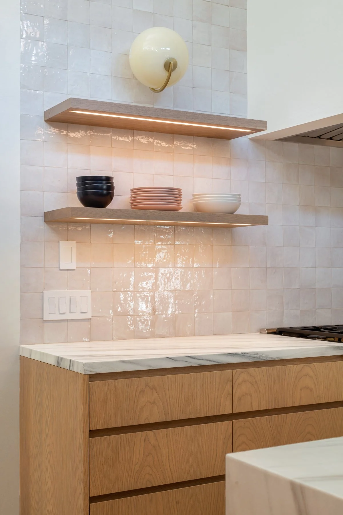 mw_lotusevan_kitchendtl1_v1_webres.jpg