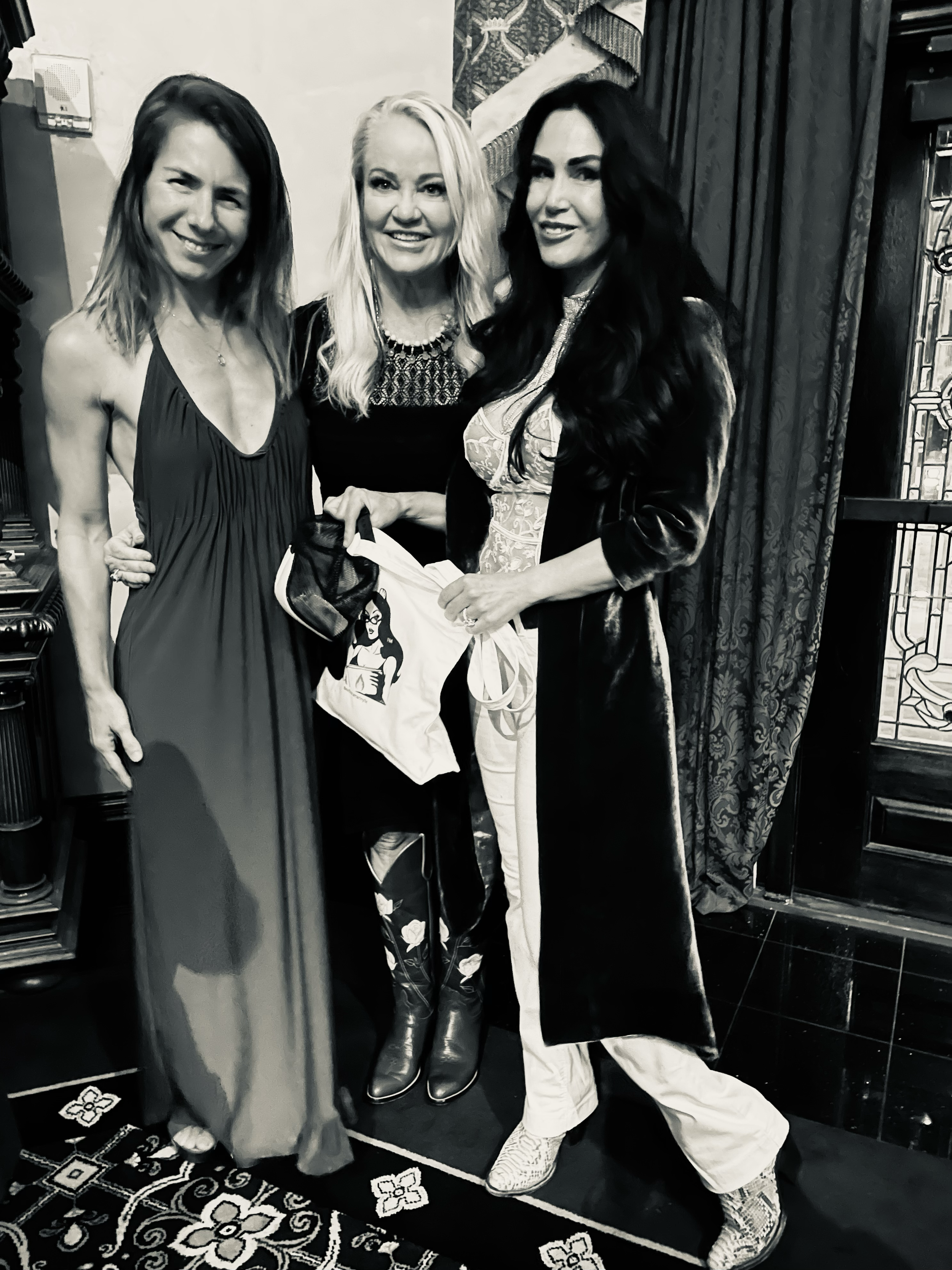 Book Signing, lovely author of "Austin Heat" added Csilla's character in her second book as a show owner in Austin!