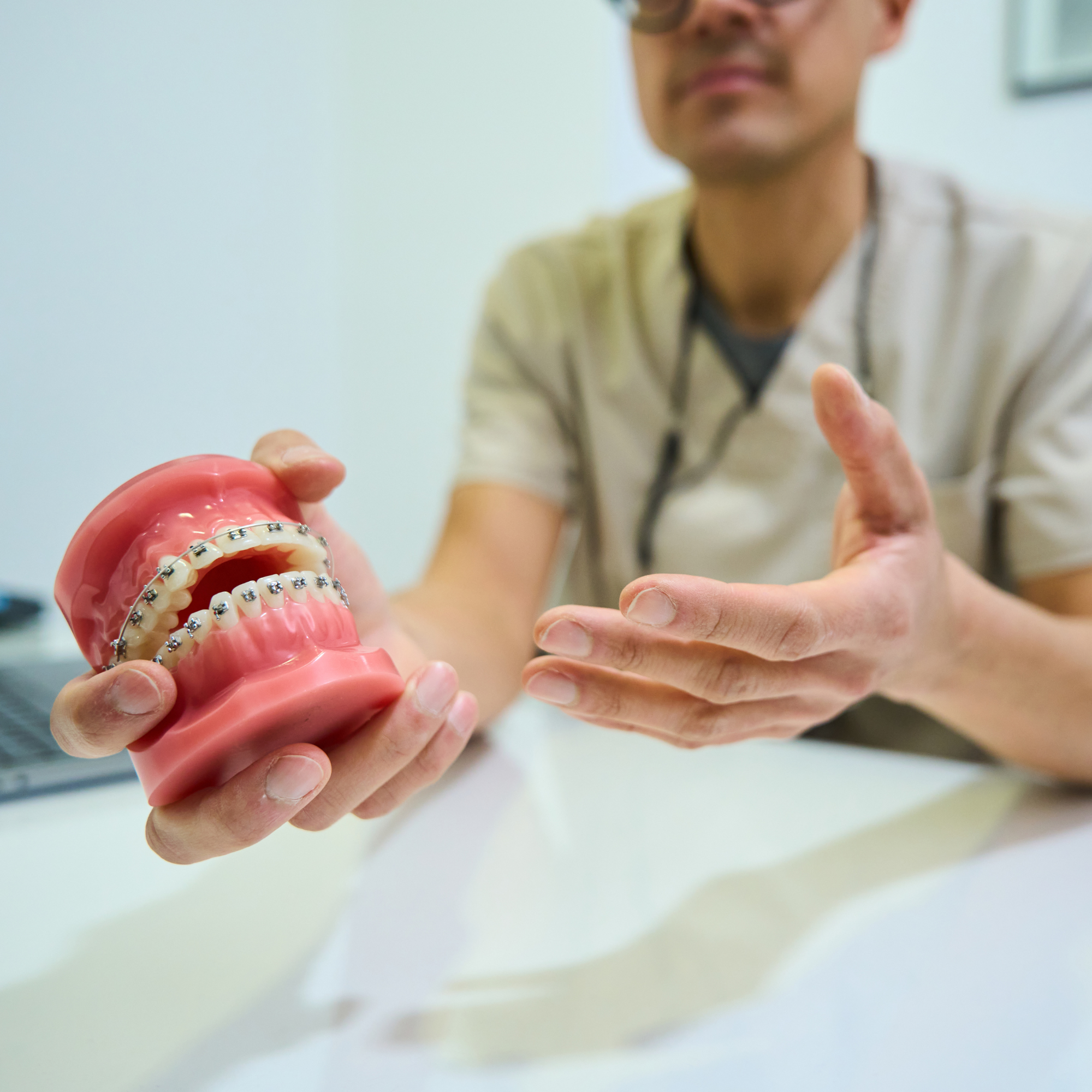 The Difference Between a Dentist and an Orthodontist: Who Should Treat Your Child?