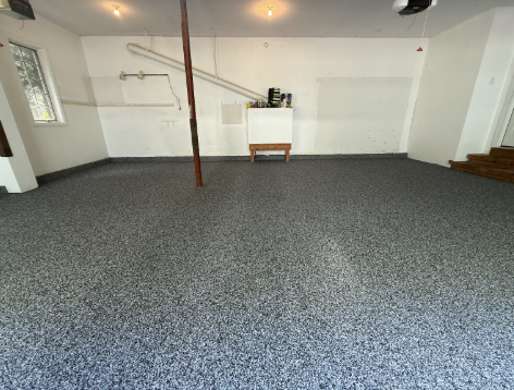 What Most Manchester CT Homeowners Miss When Choosing a Floor Coating