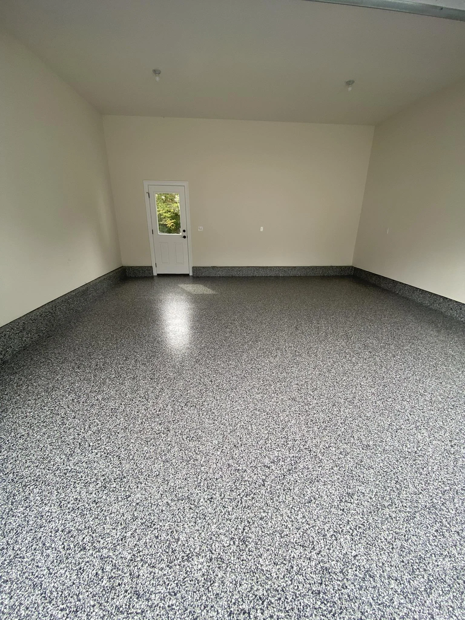 What to Ask Before Hiring a Garage Floor Coating Company in Manchester CT.