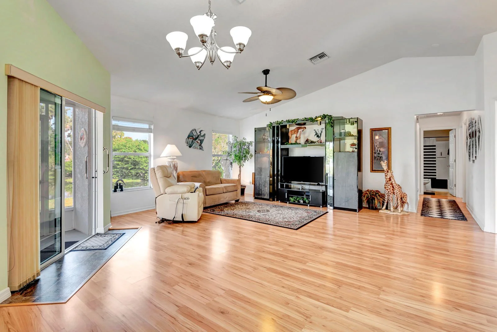 11-web-or-mls-Cypress pond-26.jpg