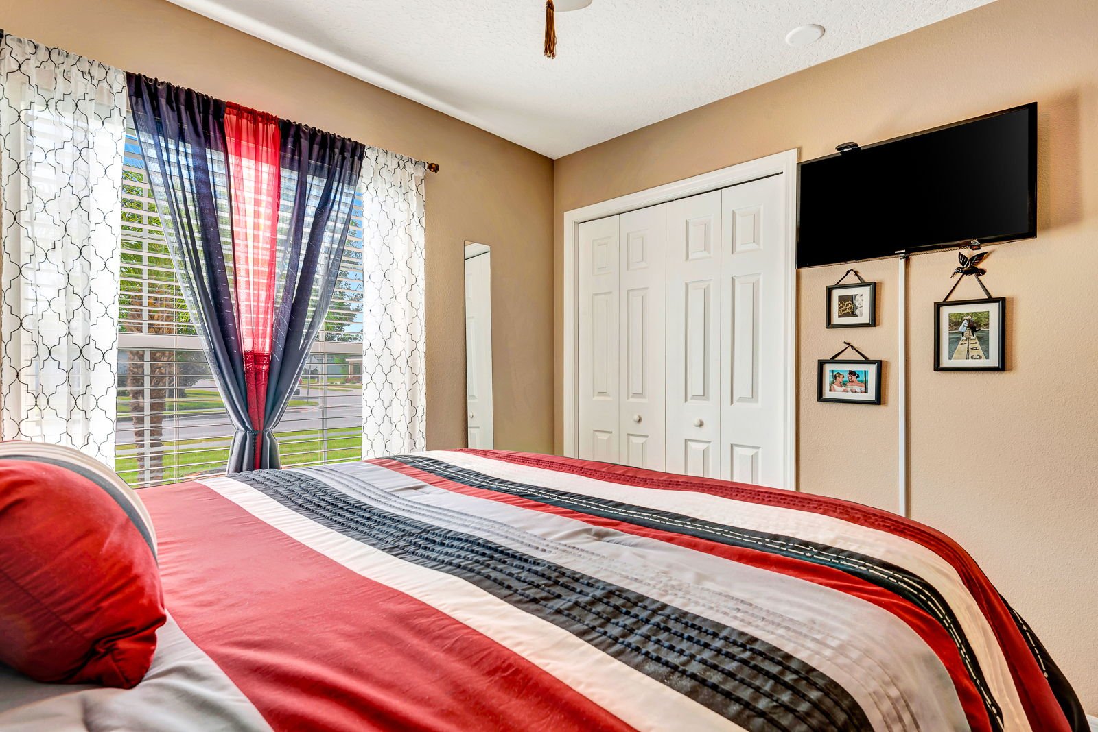 22-web-or-mls-Cypress pond-11.jpg