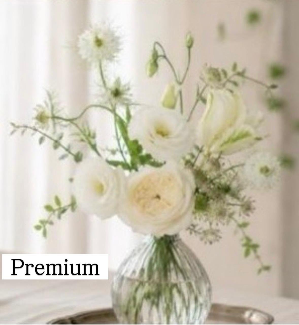 premium bud vase image.jpeg