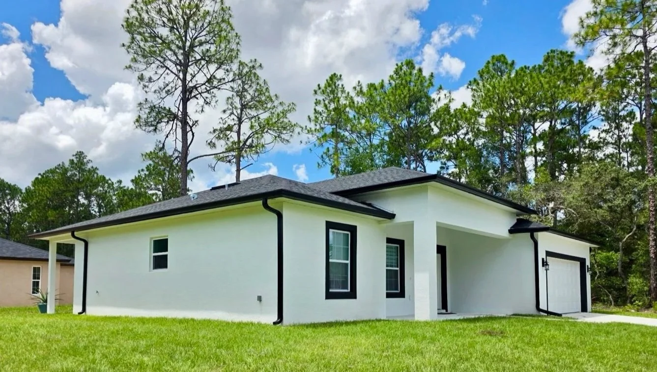 6-inch seamless gutter installation on a Florida home