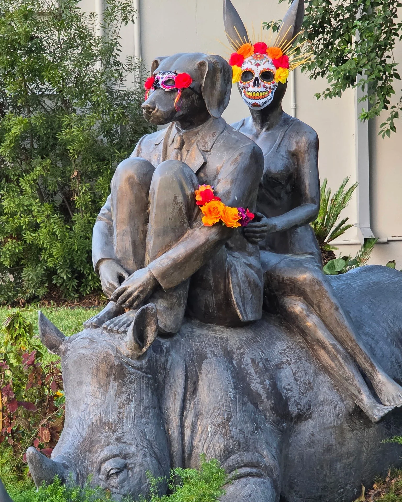 Our rhino and friends are all dressed up and ready to celebrate D&iacute;a de los Muertos with downtown New Braunfels! 💀🌼

If you&rsquo;re out enjoying the festivities today, stop by Sophie&rsquo;s and say hello to our festive crew!

#SophiesGastha