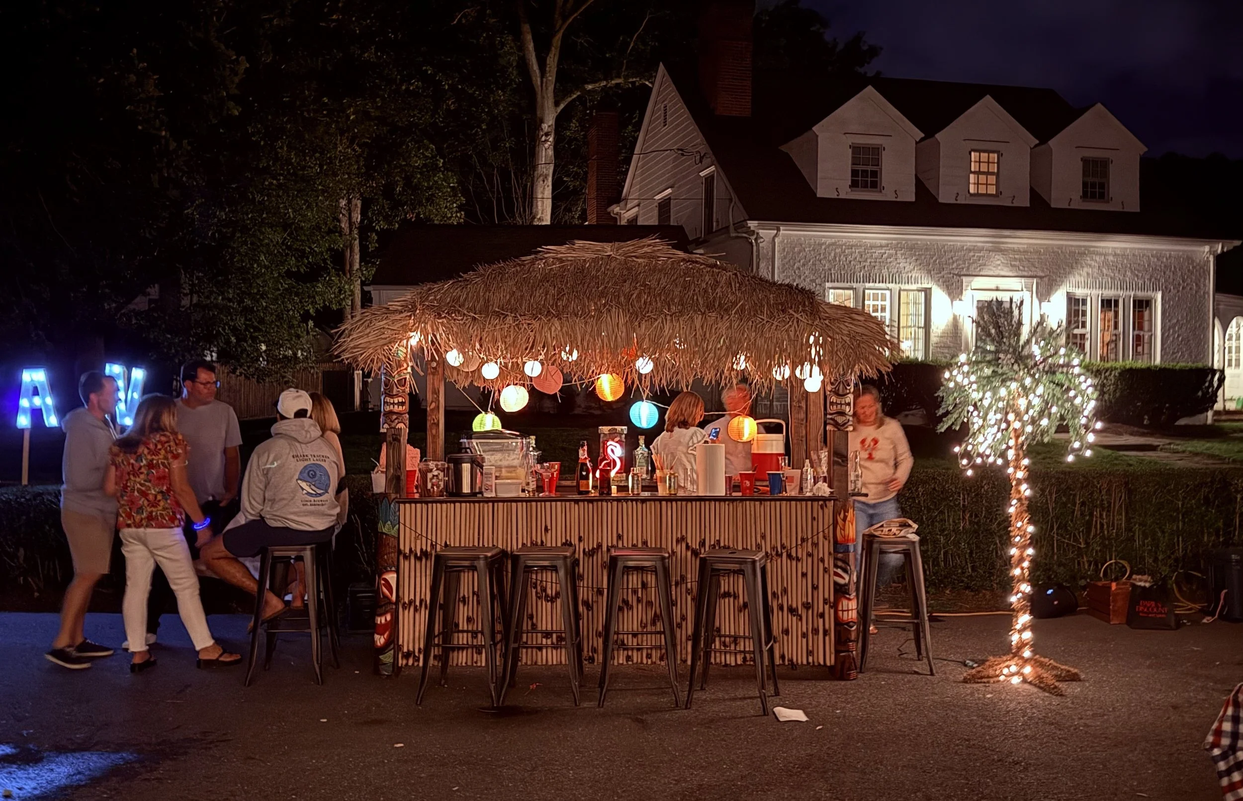 tiki-bar-rental.jpg