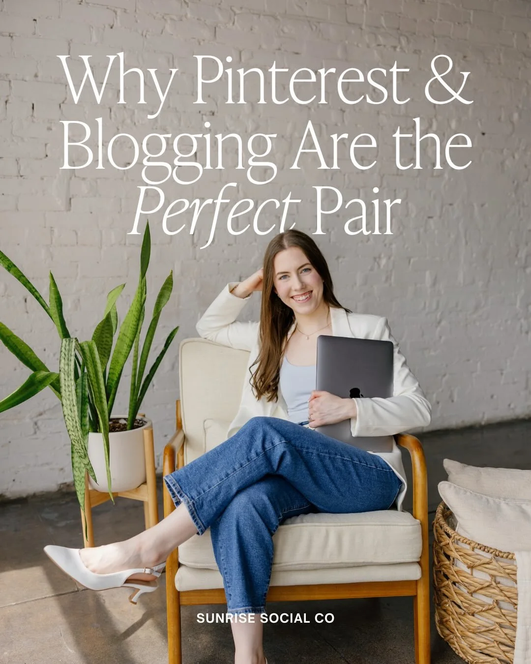 For the creative who wants to spend less time online,

Pinterest &amp; blogging have so many benefits on their own. But when paired together? That&rsquo;s when it really starts getting good. 

Your portfolio content on Pinterest? 

Amazing. 

But ima