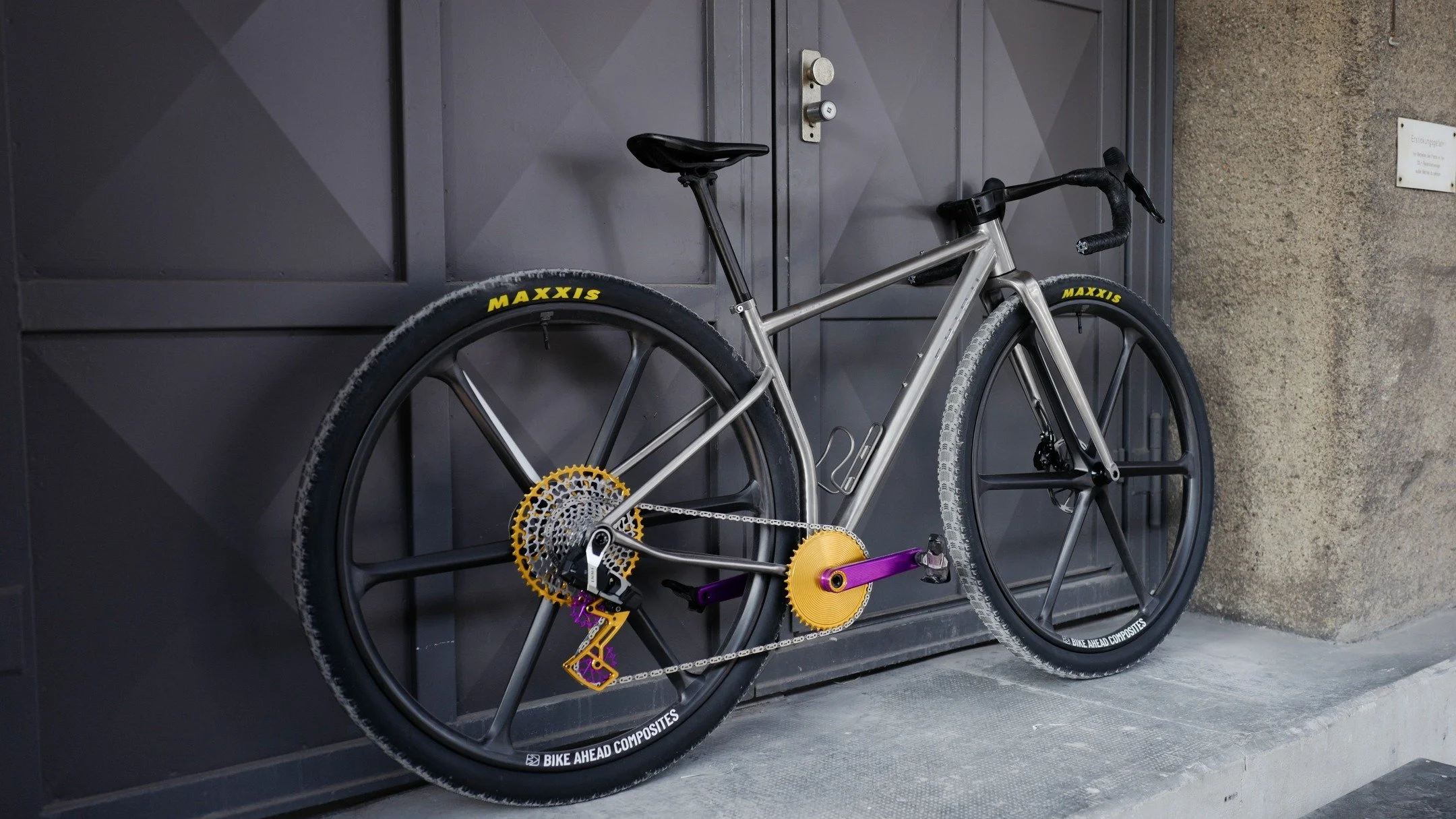 Velovice is proud to support Chiru Bikes in bringing the new VELDT to the UK market, their first 32" gravel platform built around a dedicated design for 32" wheels and Chiru&rsquo;s renowned titanium performance expertise.

Designed to incr