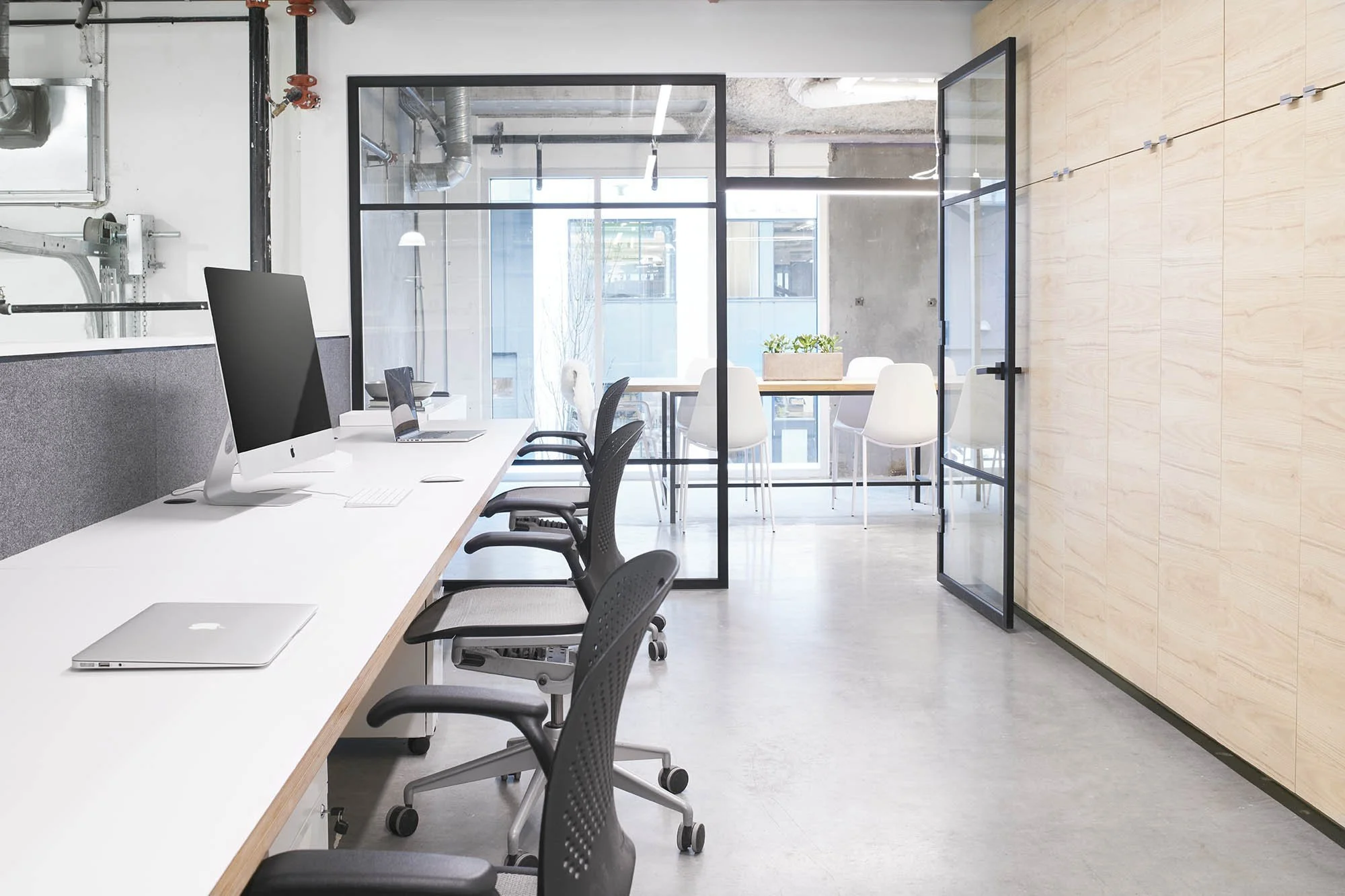 07_Mezzanine_office.jpg