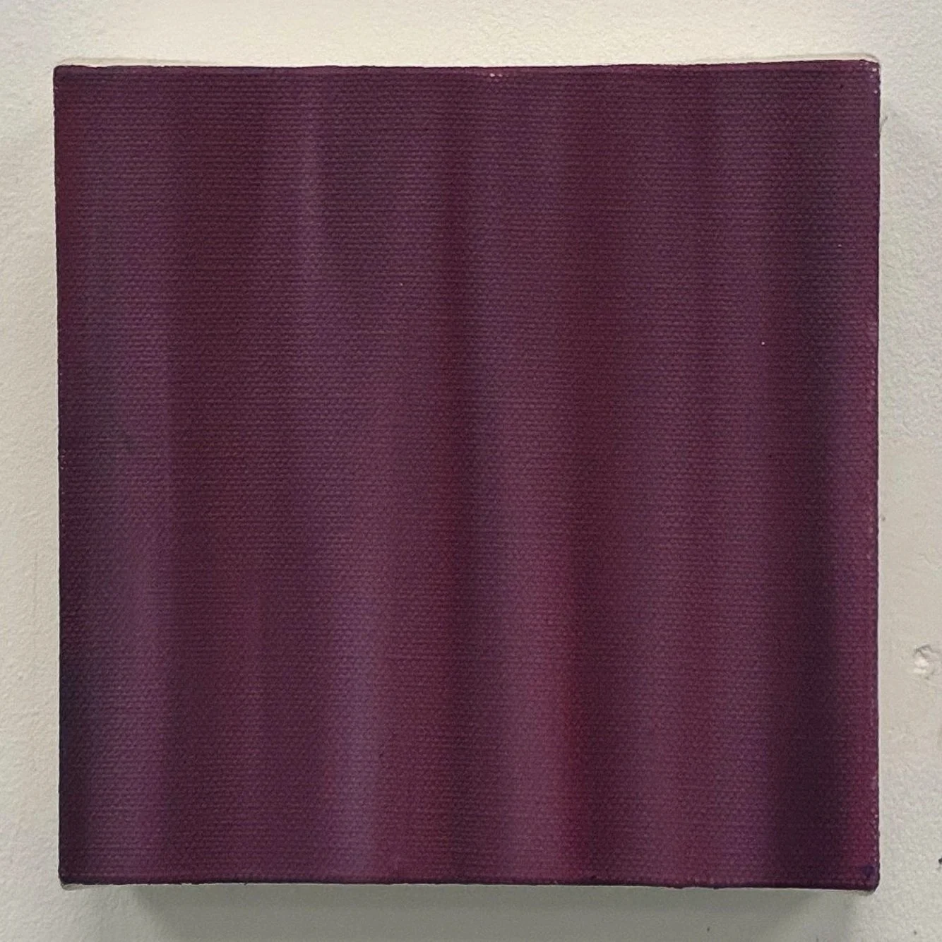 home alone (2025)
oil on canvas
15 x 15cm