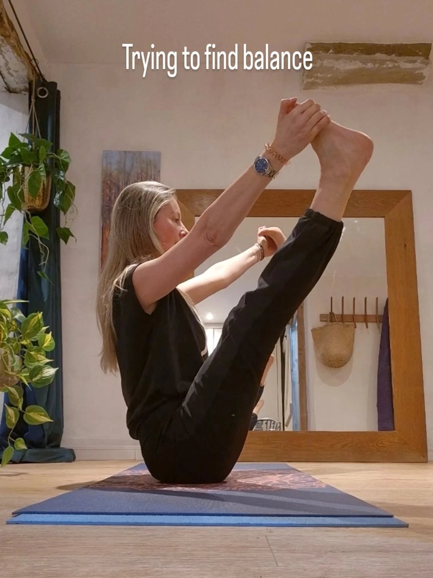 FINDING BALANCE between teaching, feeling injured, being a single parent and trying to make time for friends, and for myself. The week ended with a beautiful sound bath at @the_sanctuaryofhealing, courtesy of William (I dont know his surname to post 