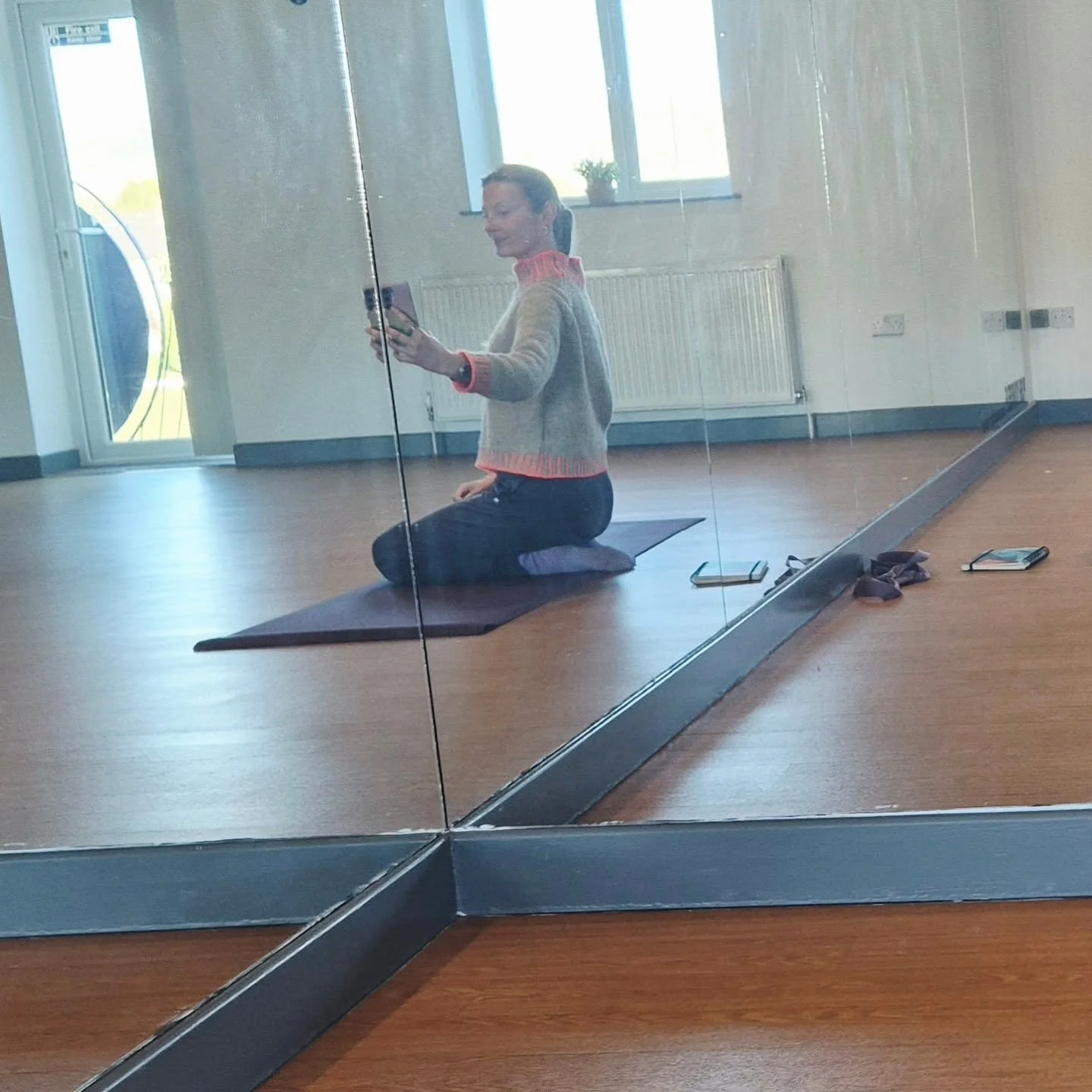 Just having a minute.

This week we're linking two or three postures and then taking pockets of rest. Lots of rest. 

In a busy world, we need it ❤️