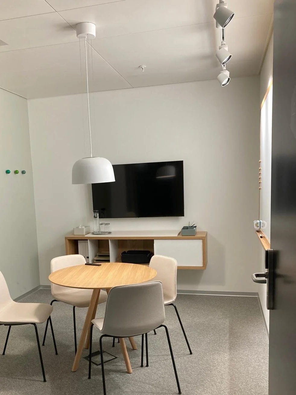 Etang+-+BARBERI+Handover+at+20.18.18+%285%29.jpg