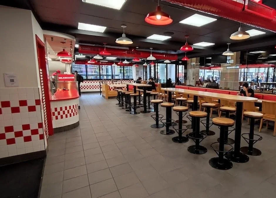 rccb-Five-Guys-interior-2022-09-2733.jpg
