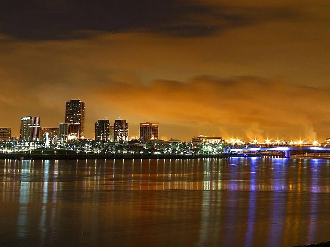 5 Reasons To Skip LAX And Fly To Long Beach For Your Next Trip To LA