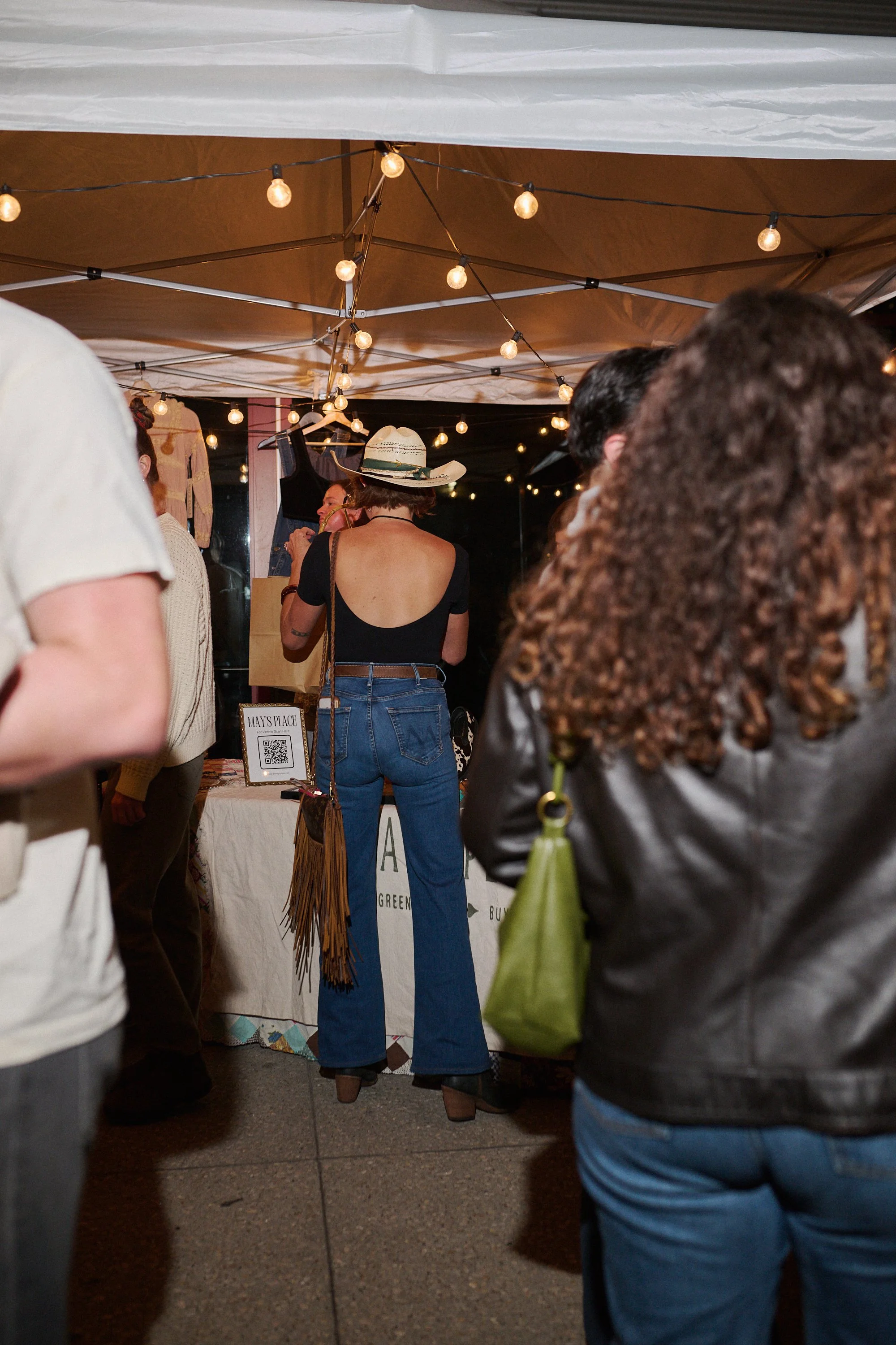 MAYSNIGHTMARKET_925_49.jpg