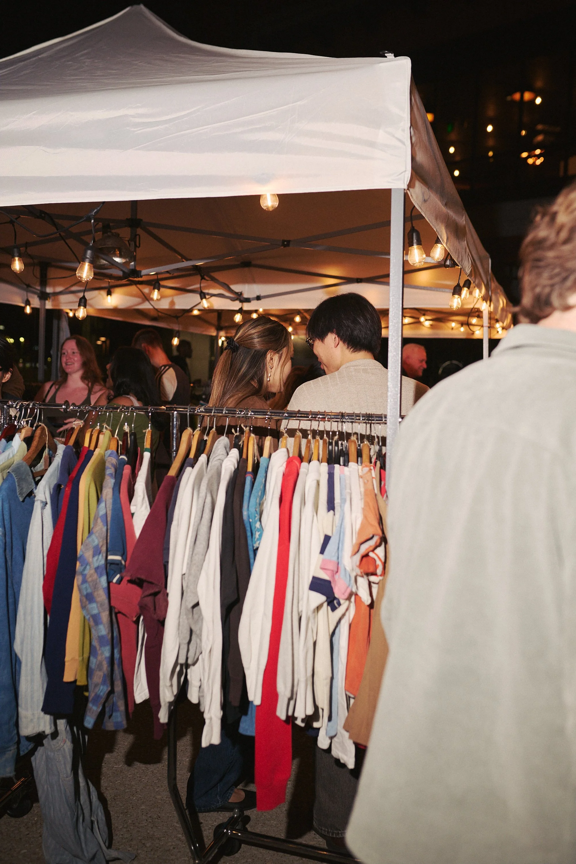 MAYSNIGHTMARKET_925_67.jpg