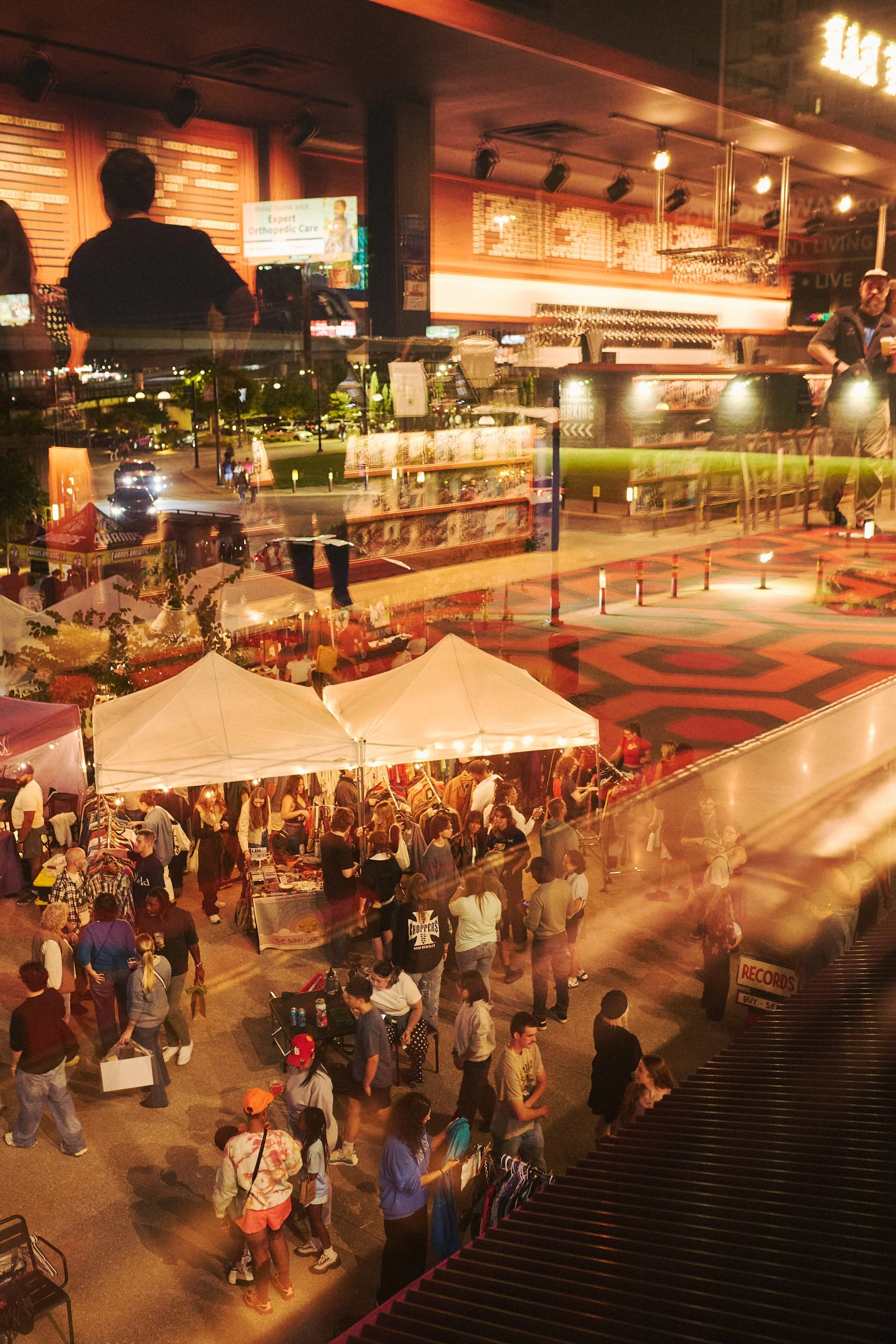 MAYSNIGHTMARKET_925_126.jpg