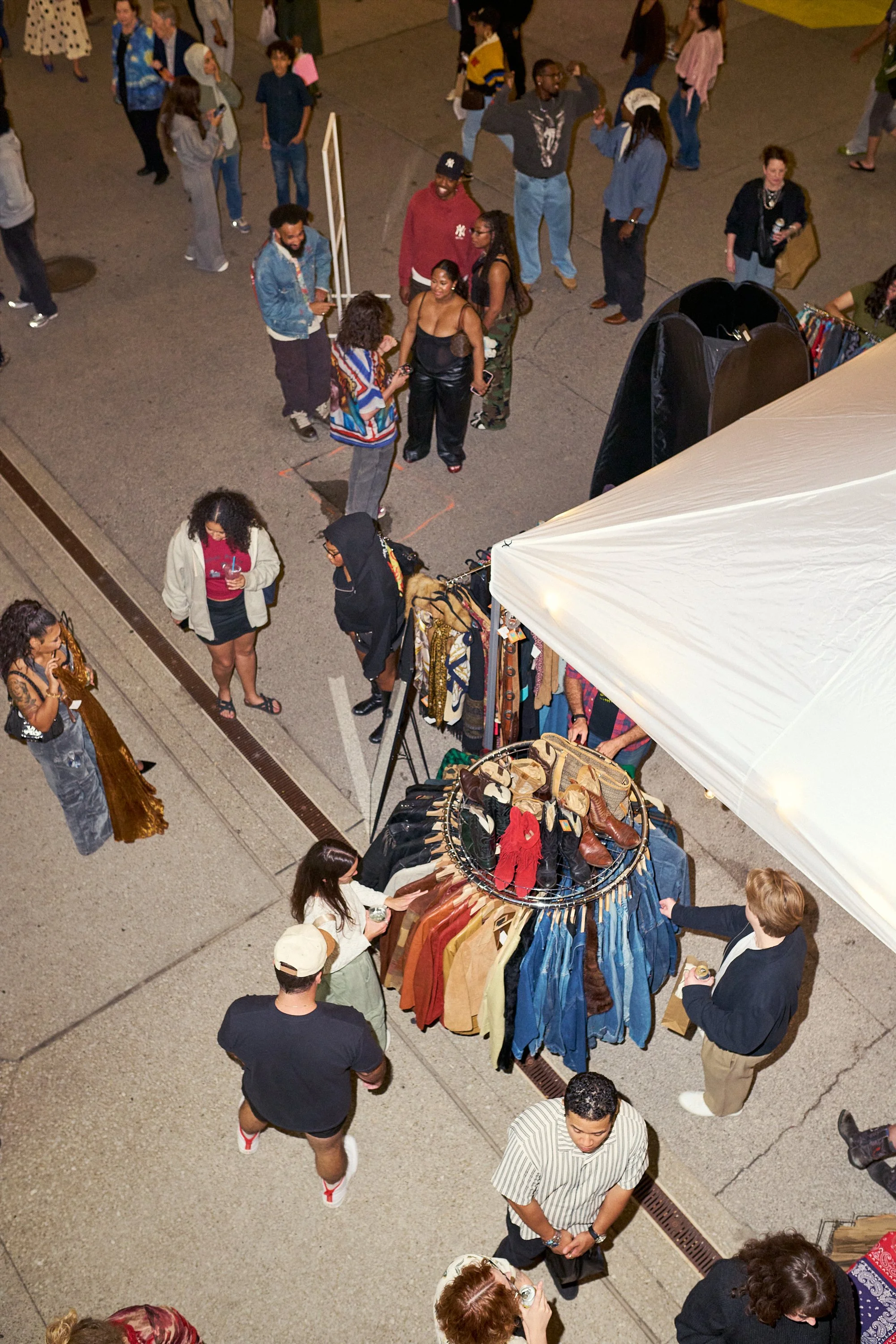 MAYSNIGHTMARKET_925_124.jpg