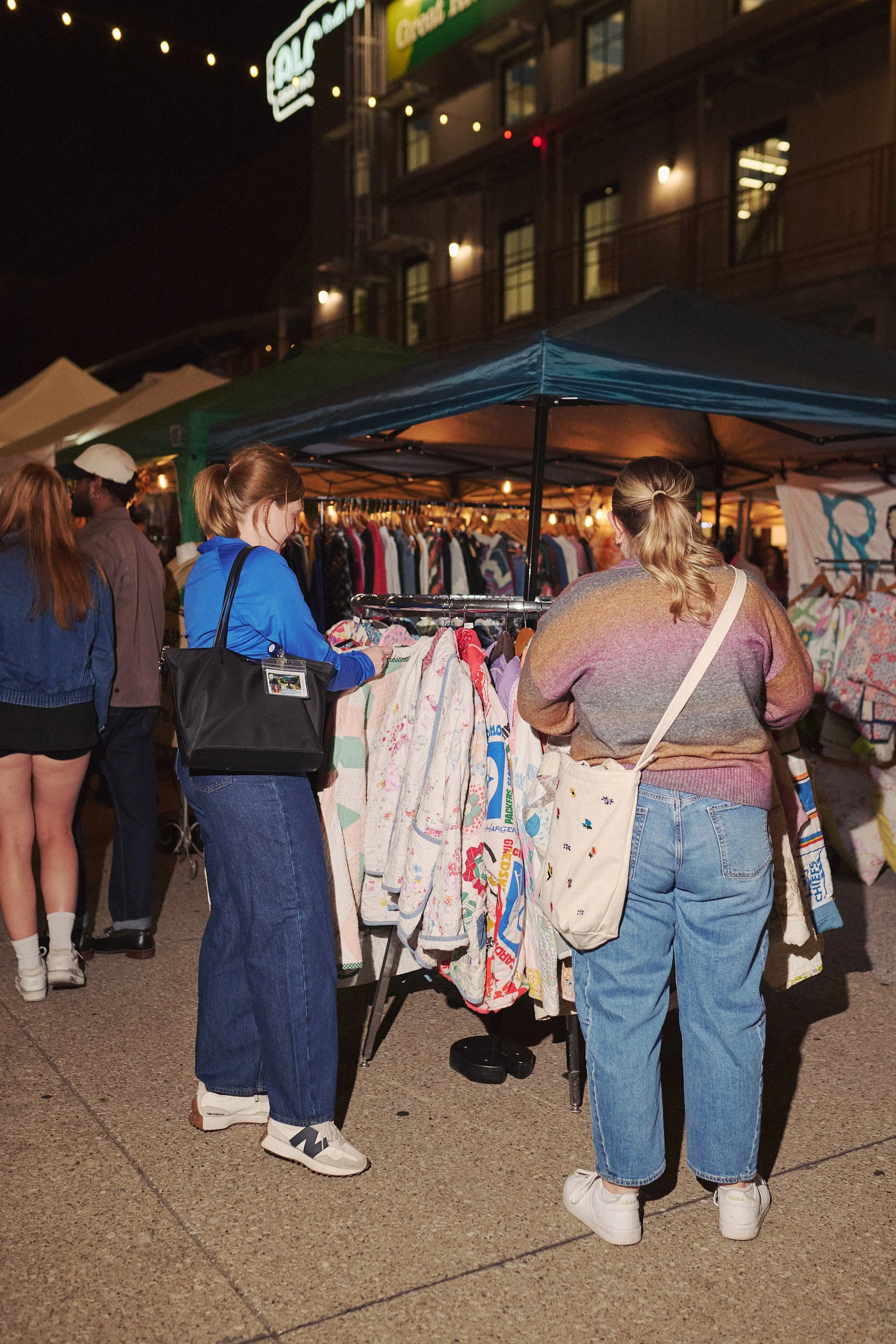 MAYSNIGHTMARKET_925_77.jpg
