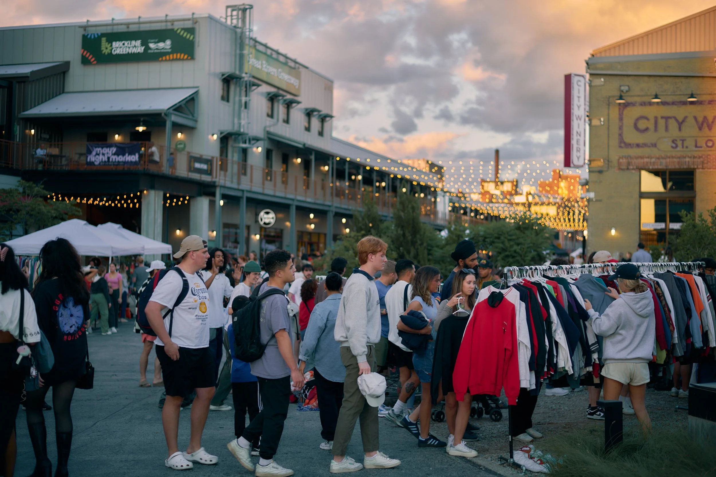 MAYSNIGHTMARKET_30.jpg