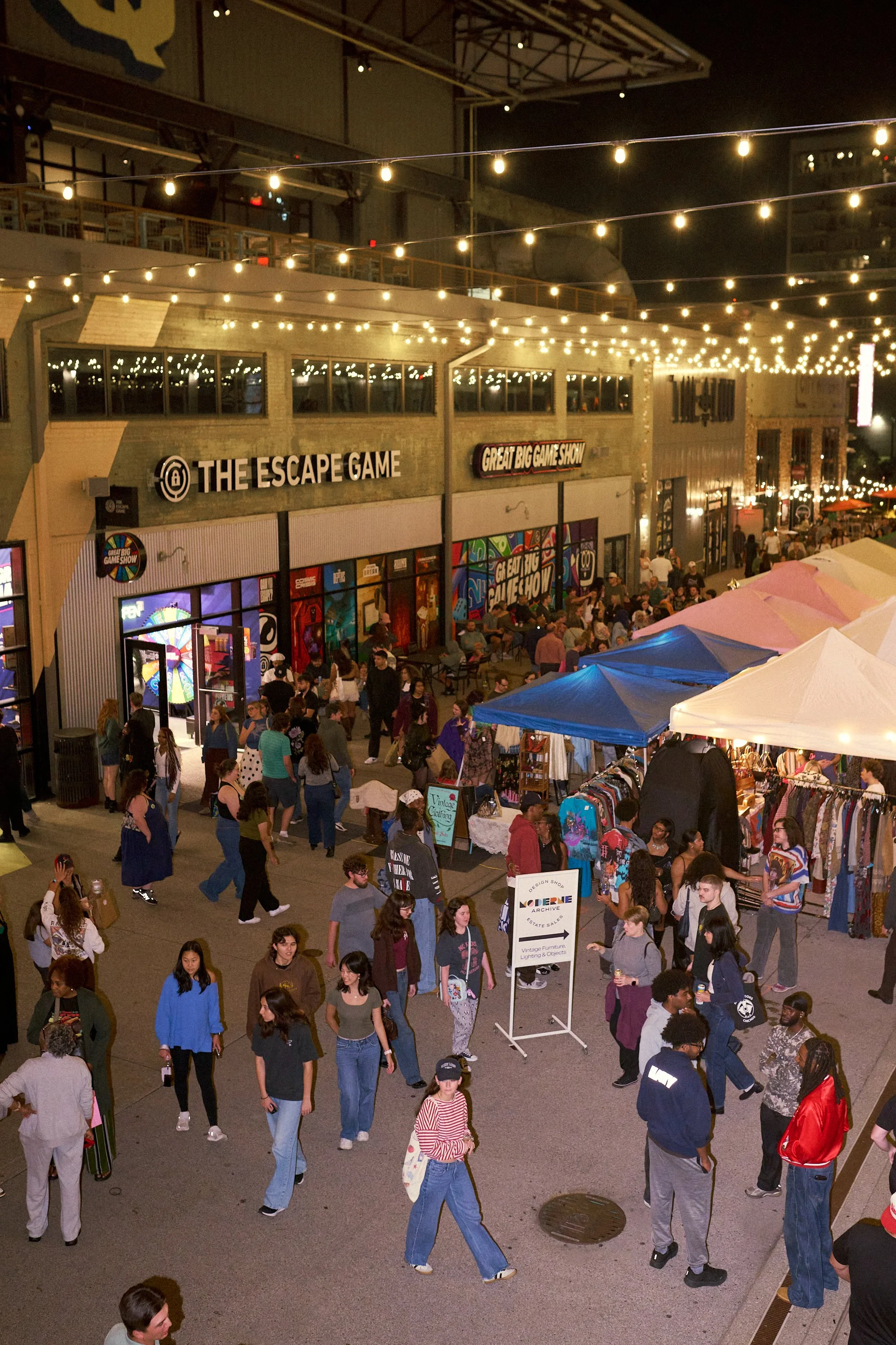 MAYSNIGHTMARKET_925_123.jpg